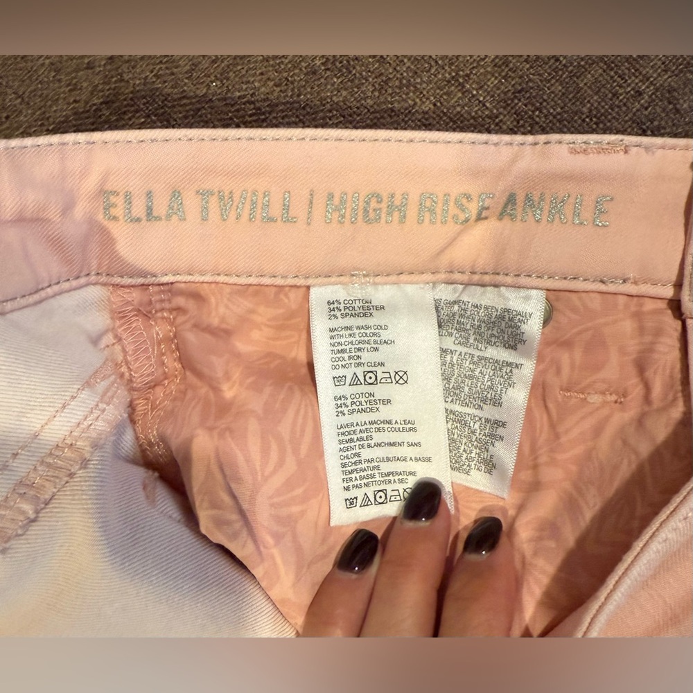Tommy Bahama colored jeans - Picture 10 of 12